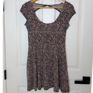 American Eagle Floral Skater Dress Black Pink Ditsy Open Back Cap Sleeve Medium